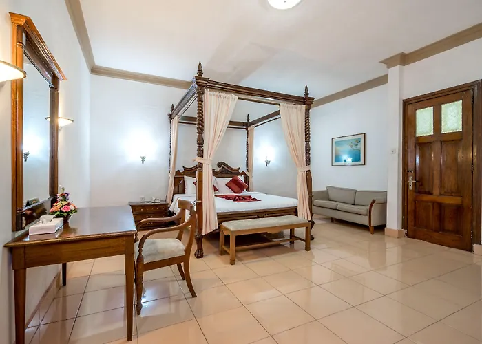 Inna Bali Heritage Hotel 3*